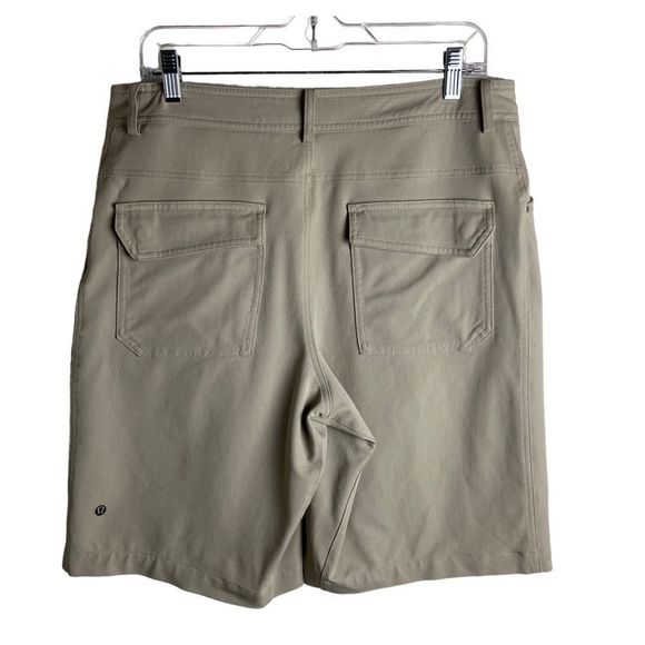 lululemon athletica Tan Men Shorts - Picture 2 of 10
